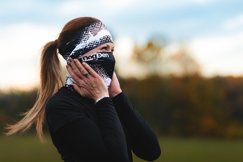 Sportovní funkční čelenka a nákrčník