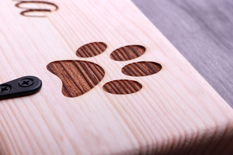 Věšák na obojky a vodítka - on, ona, tlapka